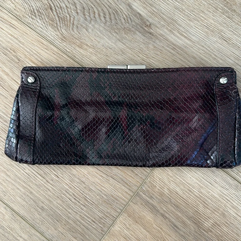Cole Hahn reptile leather clutch 10 x 4.5 🌿